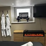Intime Avec Sauna A Apartment *